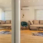 Apartamento Luxury Mauro With Heated Pool