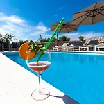 Luxury Mauro With Heated Pool * Божава