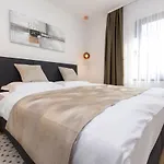 Luxury Mauro With Heated Pool Апартаменты