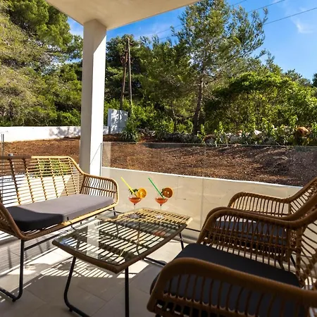 Luxury Mauro With Heated Pool Апартаменты