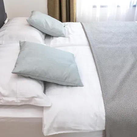 Апартаменты Luxury Mauro With Heated Pool