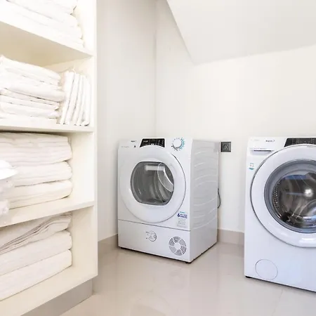 Luxury Mauro With Heated Pool Божава