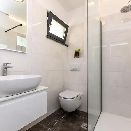 Luxury Mauro With Heated Pool Апартаменты