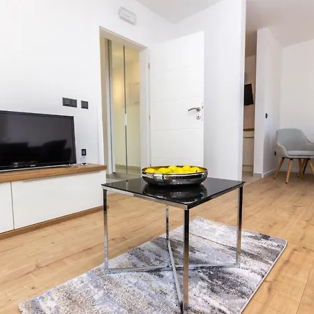 Luxury Mauro With Heated Pool Апартаменты