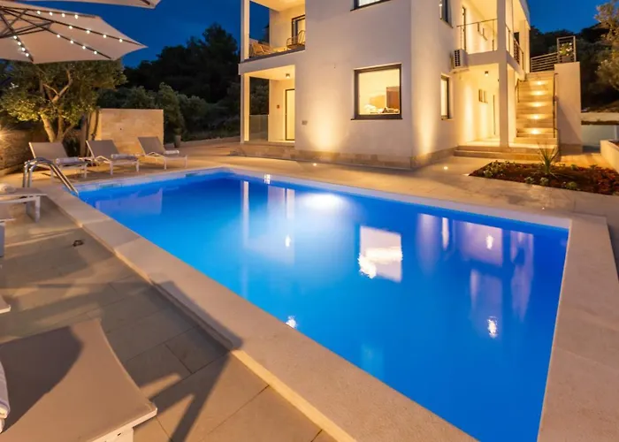 Apartment Luxury Mauro With Heated Pool Bozava