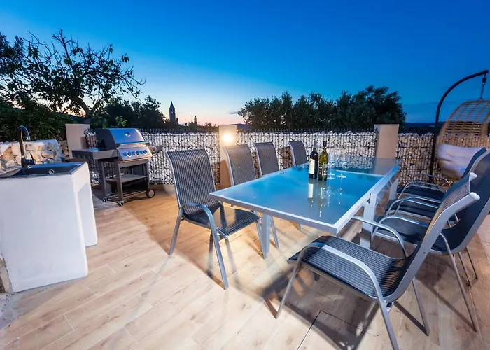Luxury Mauro With Heated Pool Apartment