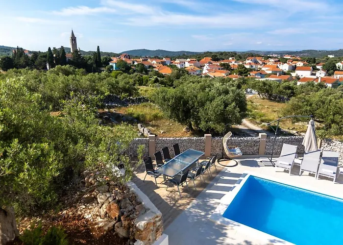 Luxury Mauro With Heated Pool