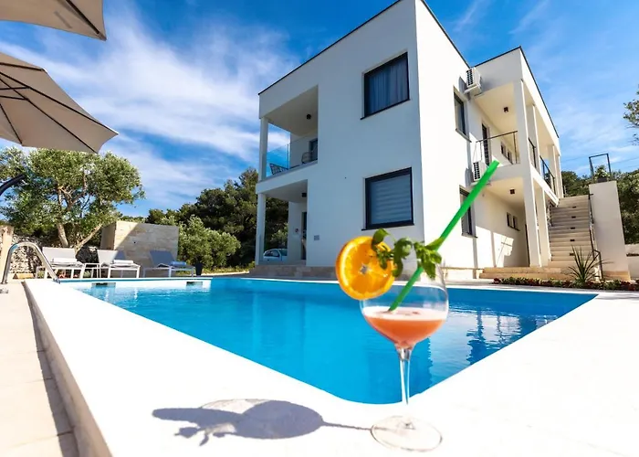 아파트 Luxury Mauro With Heated Pool