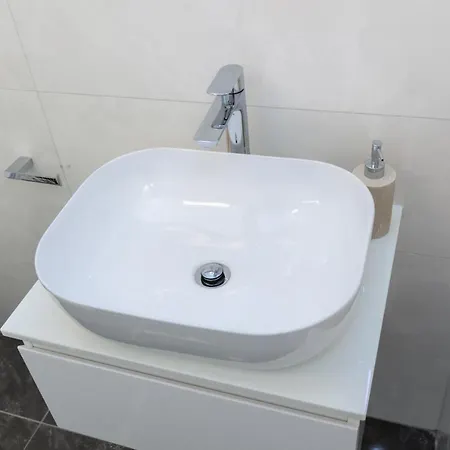Luxury Mauro With Heated Pool Appartement Božava